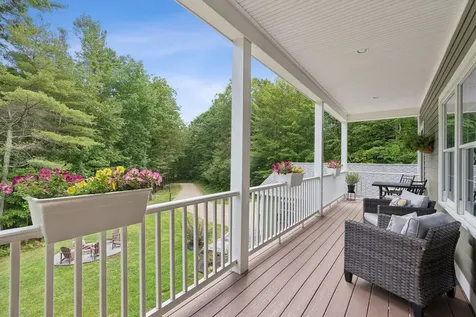 83 Hoyt Drive Monmouth ME 04259