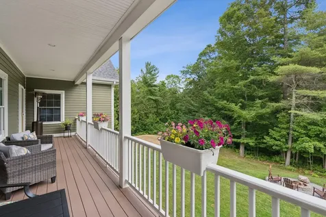 83 Hoyt Drive Monmouth ME 04259