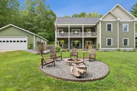 83 Hoyt Drive Monmouth ME 04259