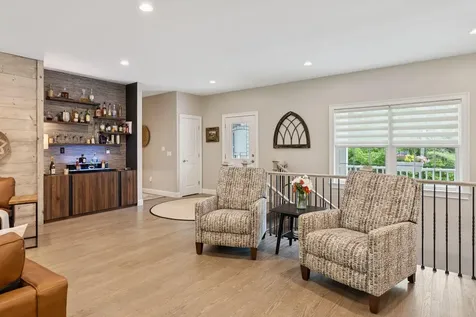 83 Hoyt Drive Monmouth ME 04259
