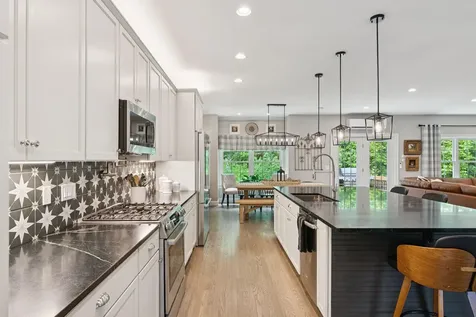 83 Hoyt Drive Monmouth ME 04259