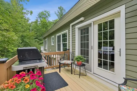 83 Hoyt Drive Monmouth ME 04259