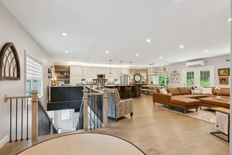 83 Hoyt Drive Monmouth ME 04259