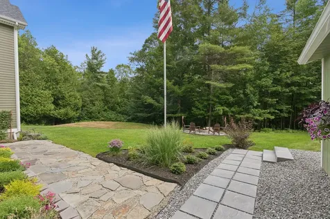 83 Hoyt Drive Monmouth ME 04259