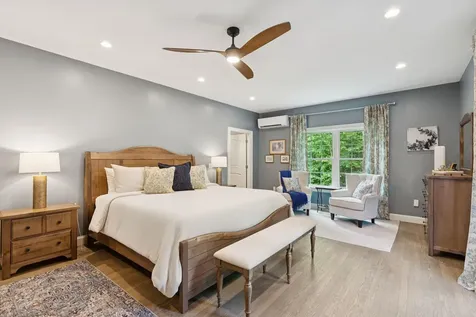83 Hoyt Drive Monmouth ME 04259