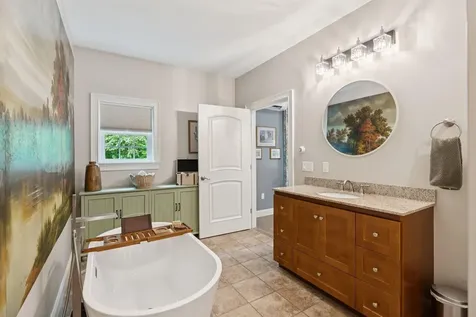 83 Hoyt Drive Monmouth ME 04259