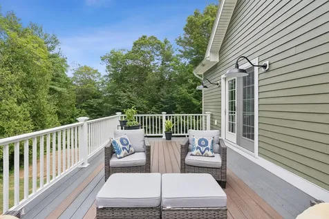 83 Hoyt Drive Monmouth ME 04259