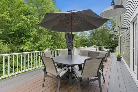 83 Hoyt Drive Monmouth ME 04259