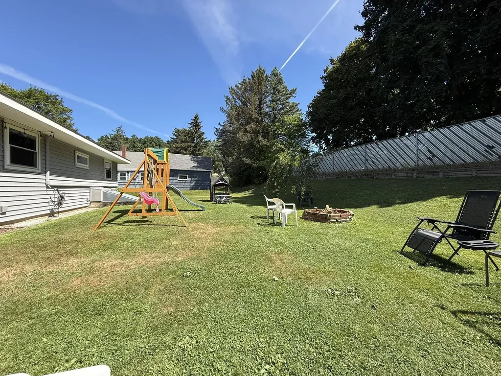 25 Albert Street Lewiston ME 04240
