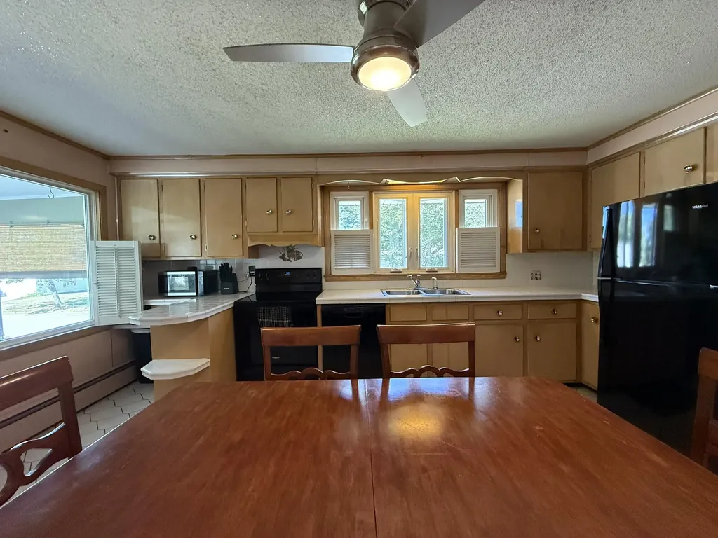 25 Albert Street Lewiston ME 04240