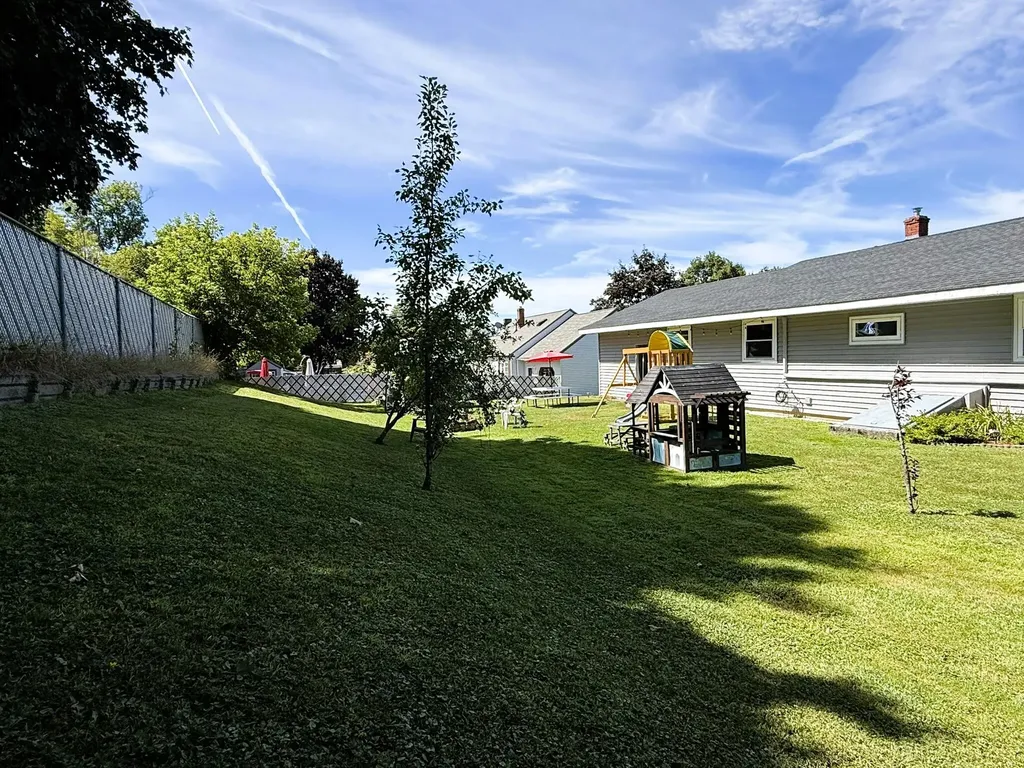 25 Albert Street Lewiston ME 04240