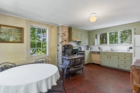 41 Federal Street Wiscasset ME 04578
