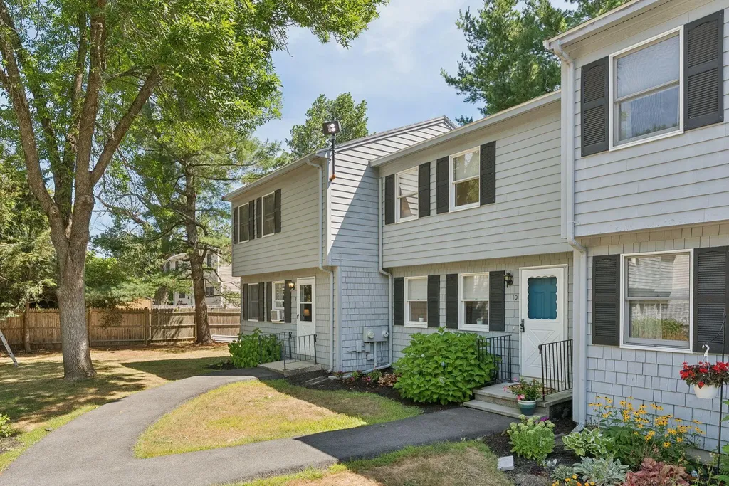 10 Pine Ledge Terrace Portland ME 04103