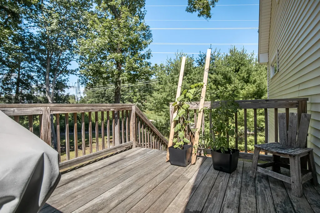 56 Stacy Lane Eliot ME 03903