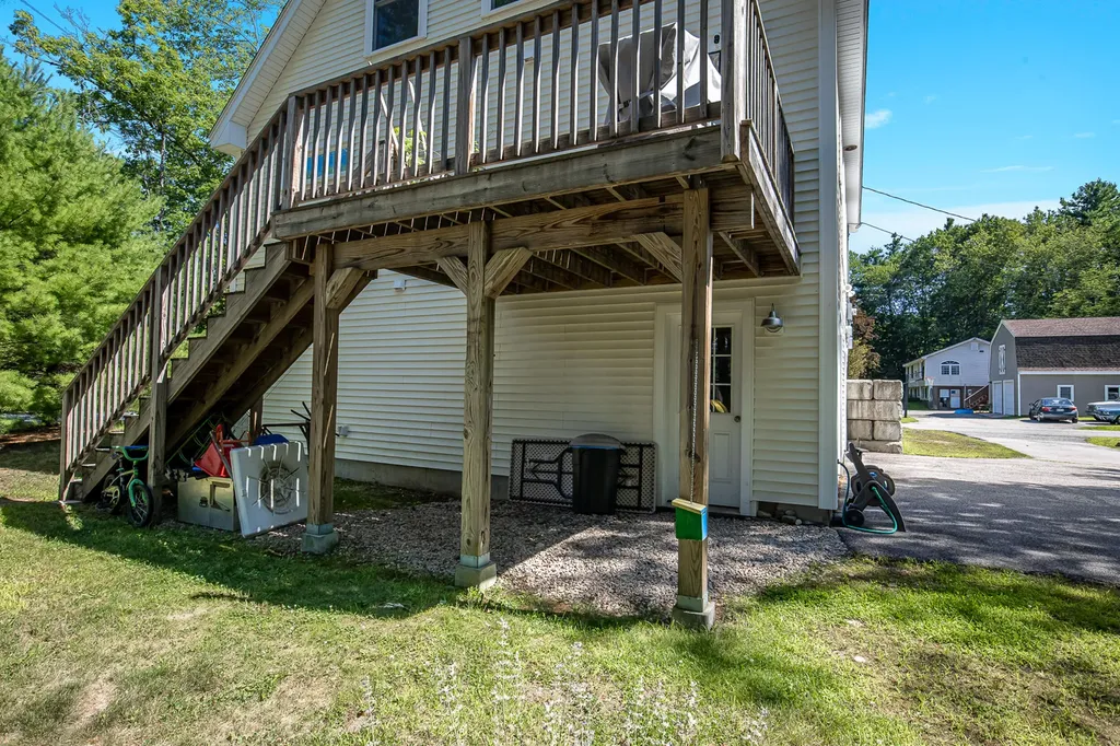 56 Stacy Lane Eliot ME 03903