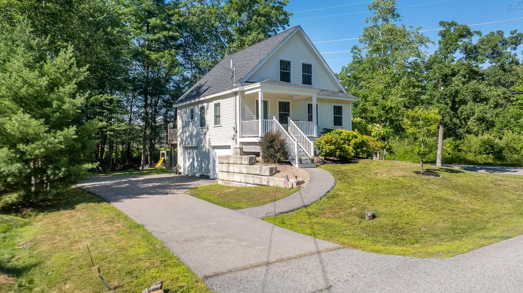 56 Stacy Lane Eliot ME 03903