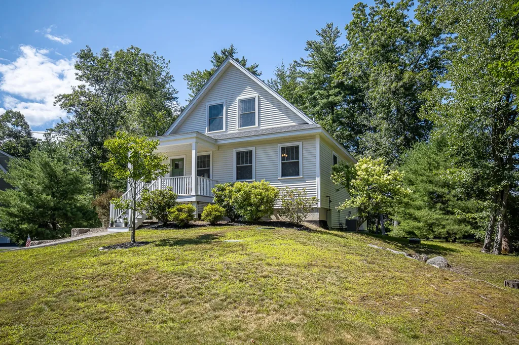 56 Stacy Lane Eliot ME 03903