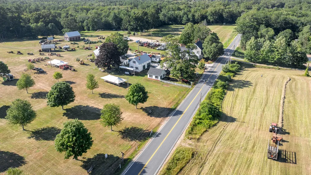 56 Stacy Lane Eliot ME 03903