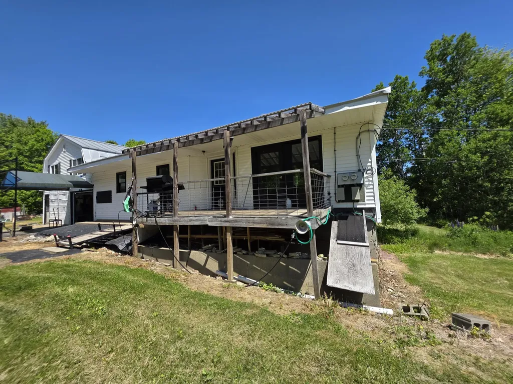 22 Boardman Way Belfast ME 04915