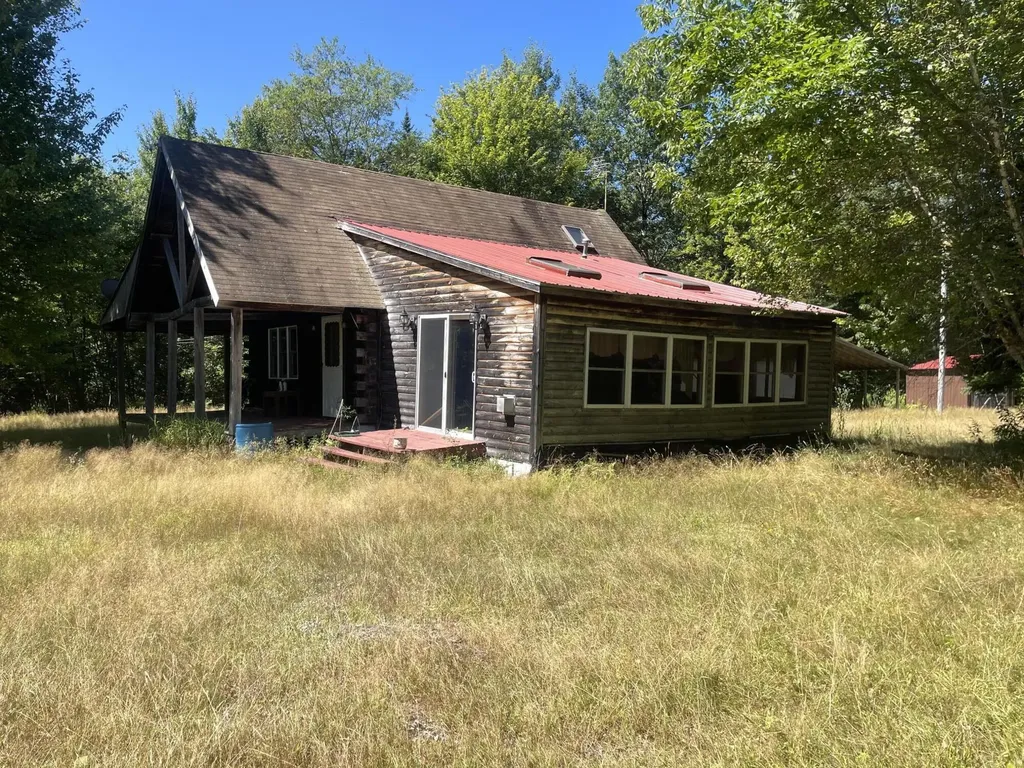208 Chadbourne Road Harmony ME 04942
