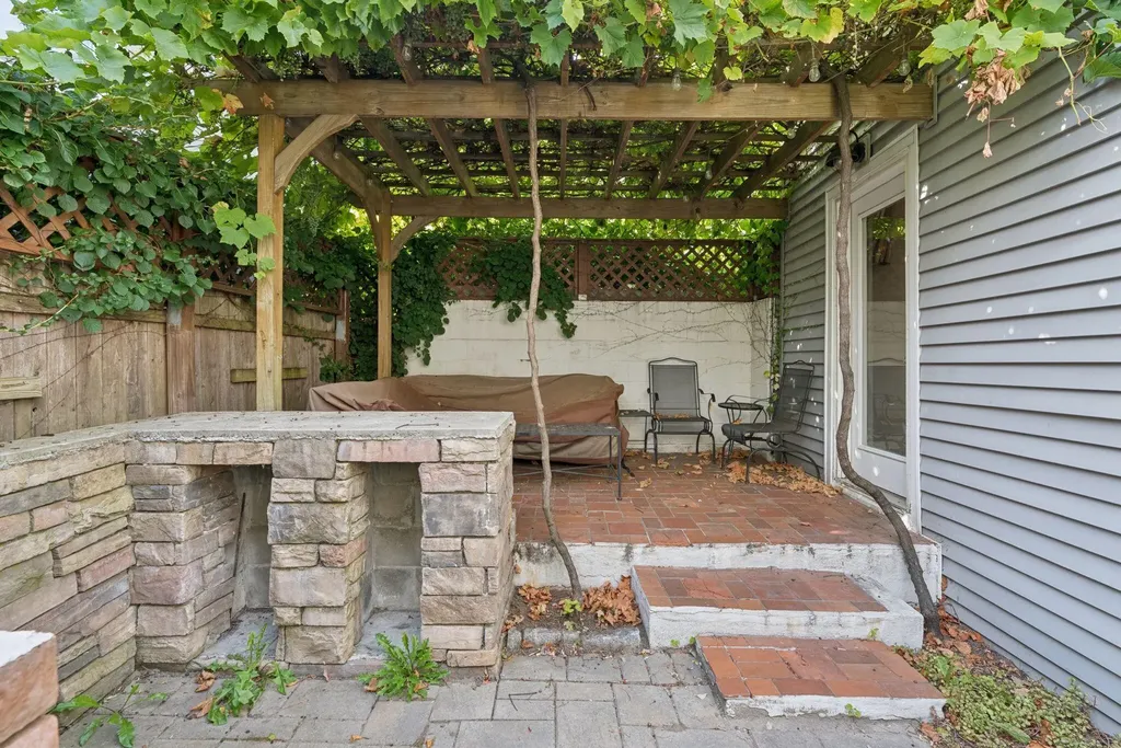 20 Tate Street Portland ME 04102
