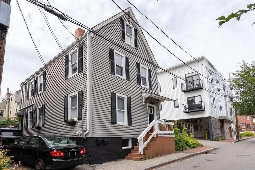 20 Tate Street Portland ME 04102