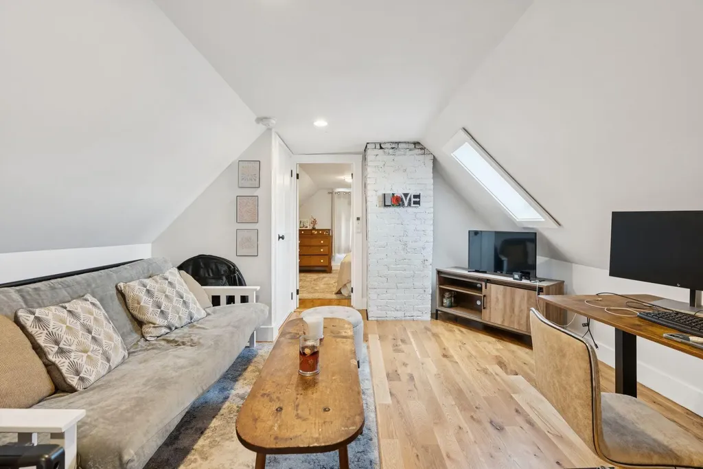 20 Tate Street Portland ME 04102