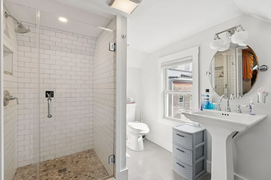 20 Tate Street Portland ME 04102