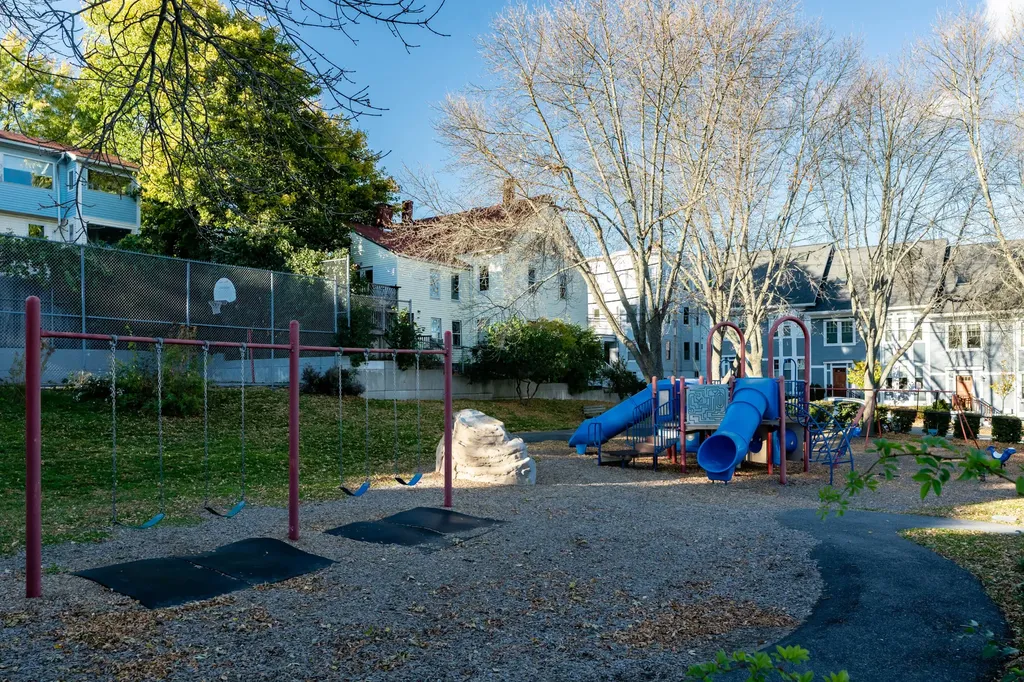 20 Tate Street Portland ME 04102