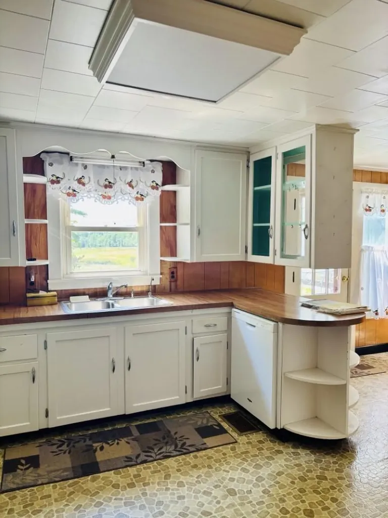 1631 Lakewood Road Madison ME 04950