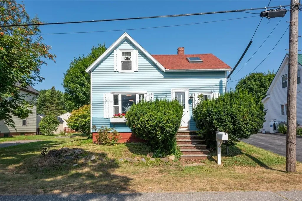 10 Spruce Street Rockland ME 04841