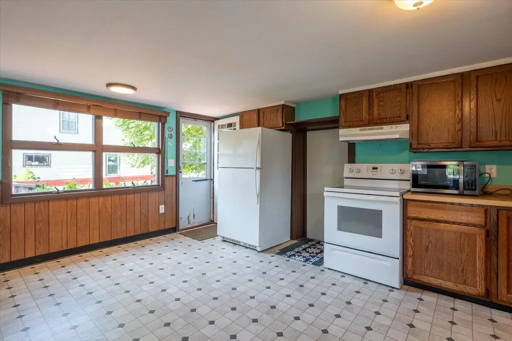 10 Spruce Street Rockland ME 04841