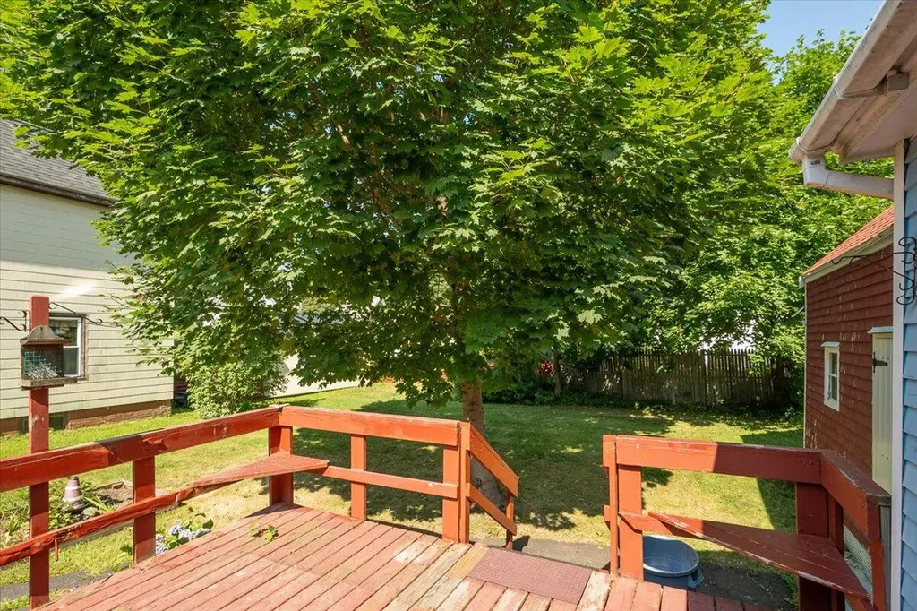 10 Spruce Street Rockland ME 04841