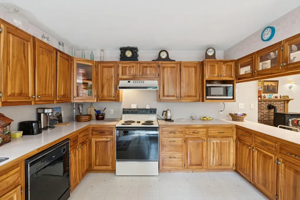 283 Clark Road Plymouth ME 04969