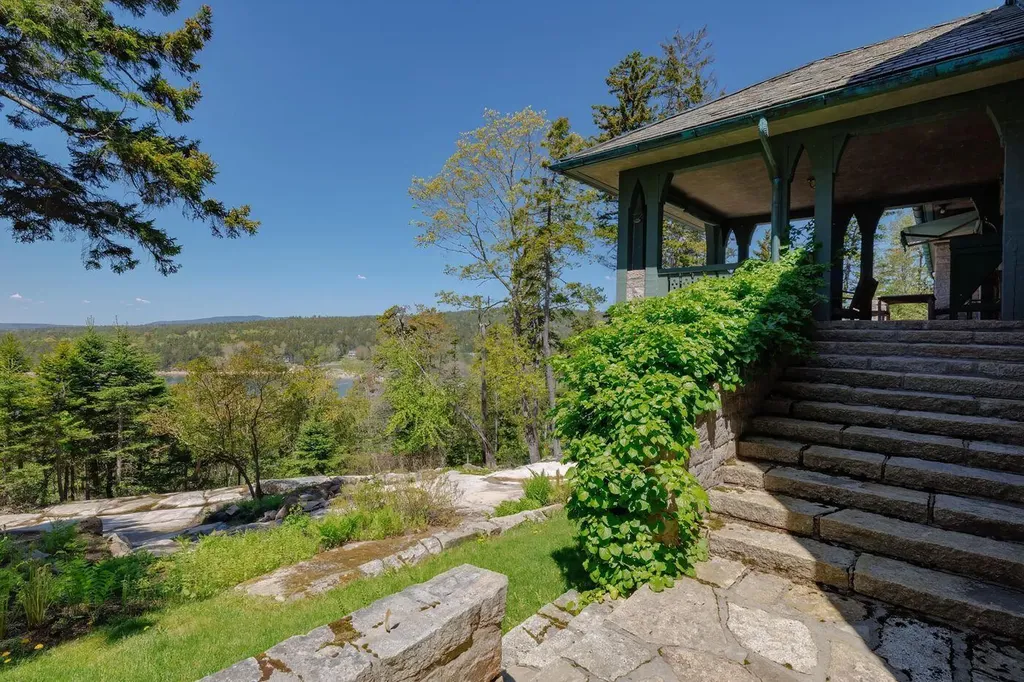 6 Cliffhanger Lane Mount Desert ME 04675