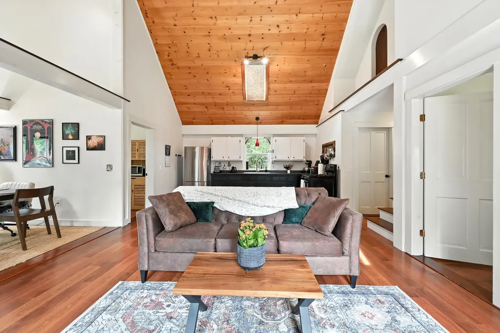 375 Kenney Road Knox ME 04986