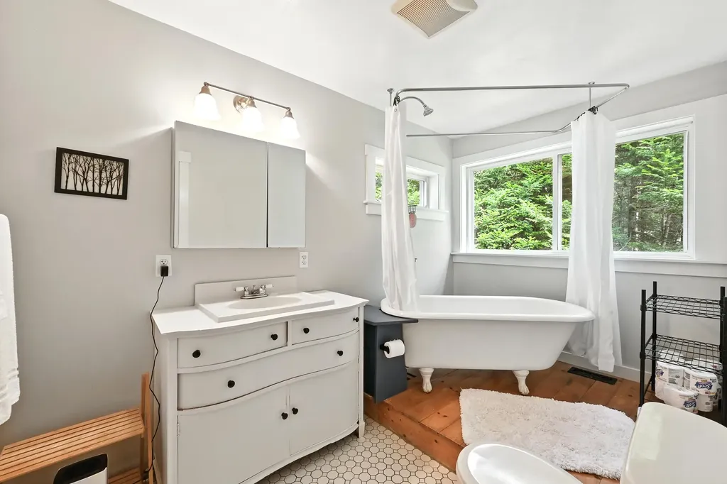 375 Kenney Road Knox ME 04986
