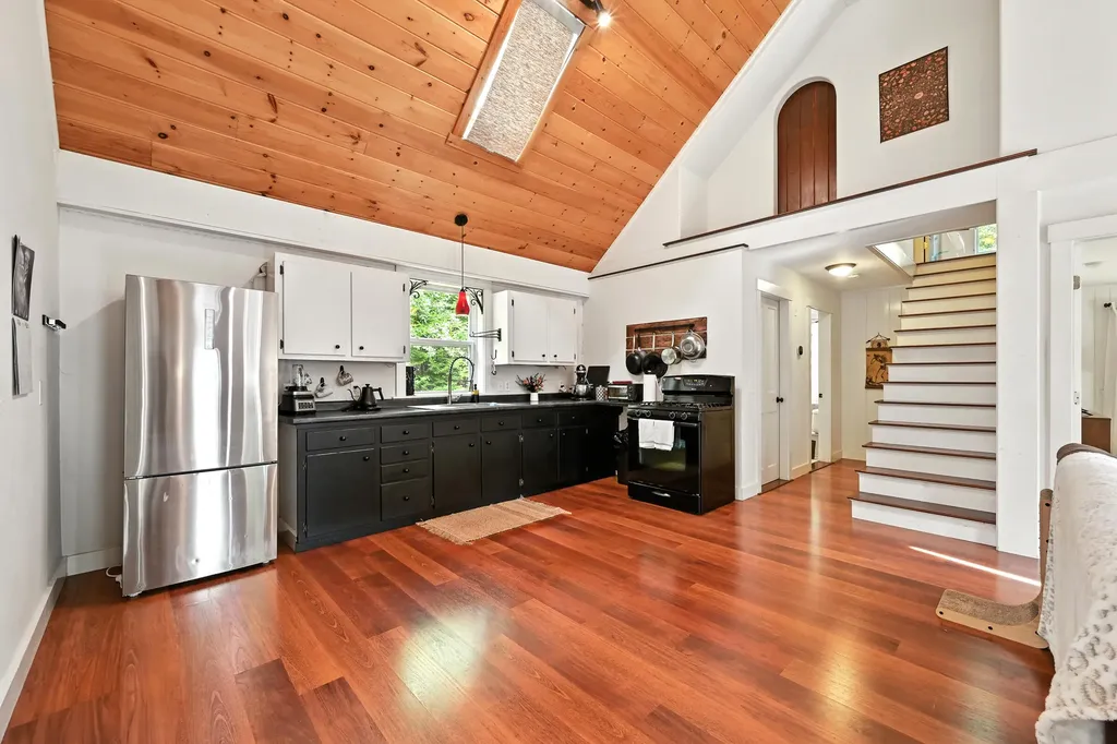 375 Kenney Road Knox ME 04986
