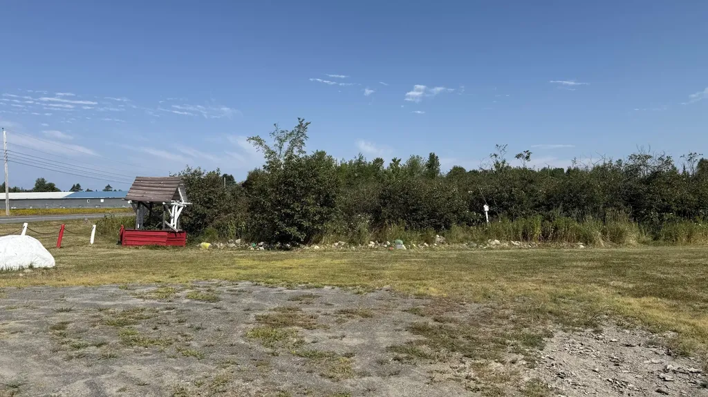 813 Dexter Road Corinna ME 04928