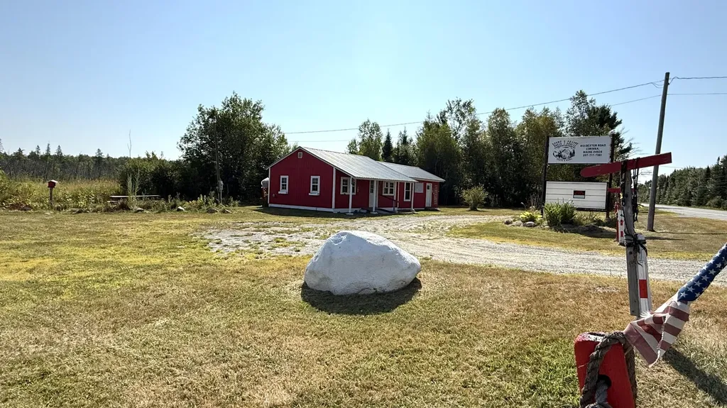 813 Dexter Road Corinna ME 04928
