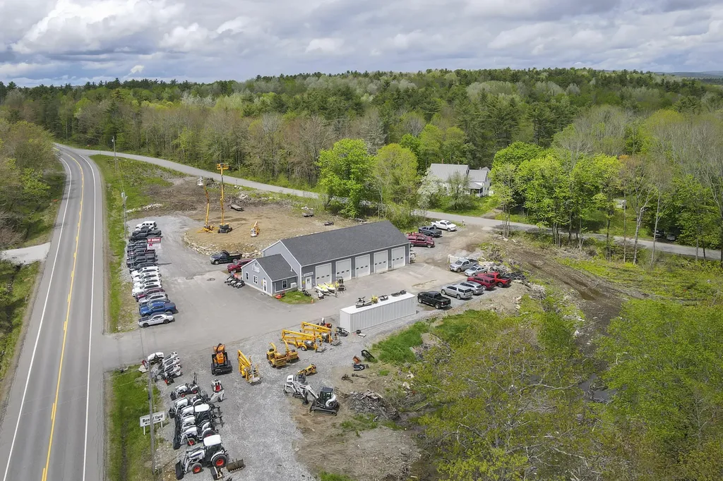 43 Augusta Road Washington ME 04574