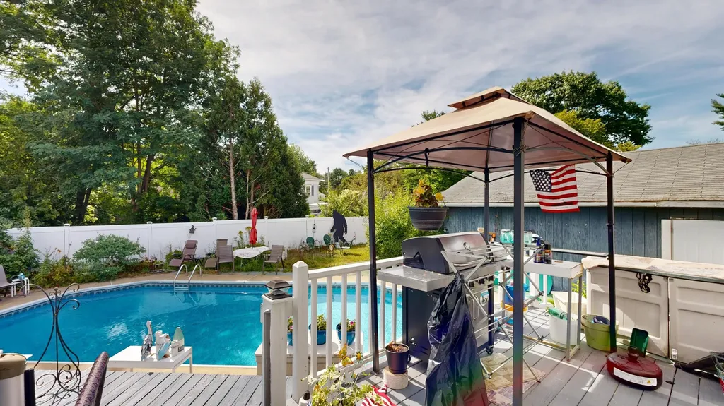 45 Hazelhurst Street Auburn ME 04210