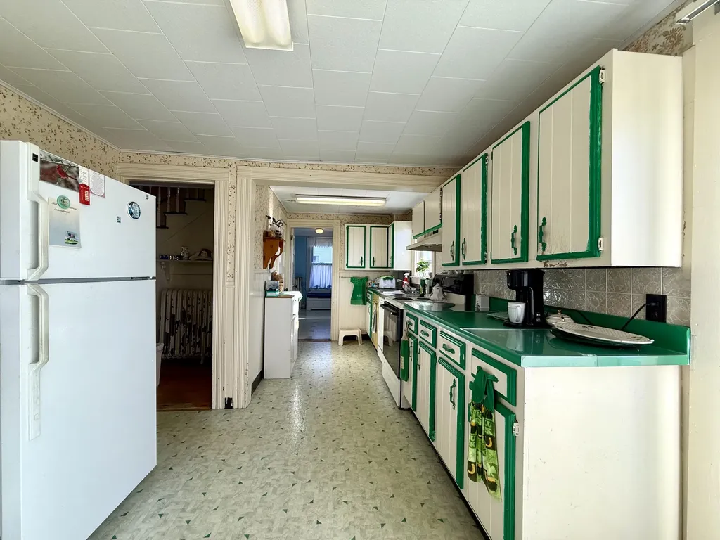 7 Broadway Street Eastport ME 04631