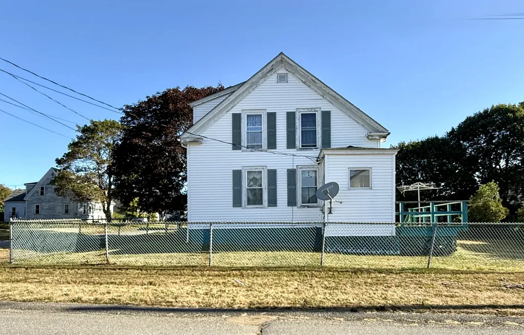 7 Broadway Street Eastport ME 04631