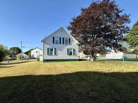 7 Broadway Street Eastport ME 04631
