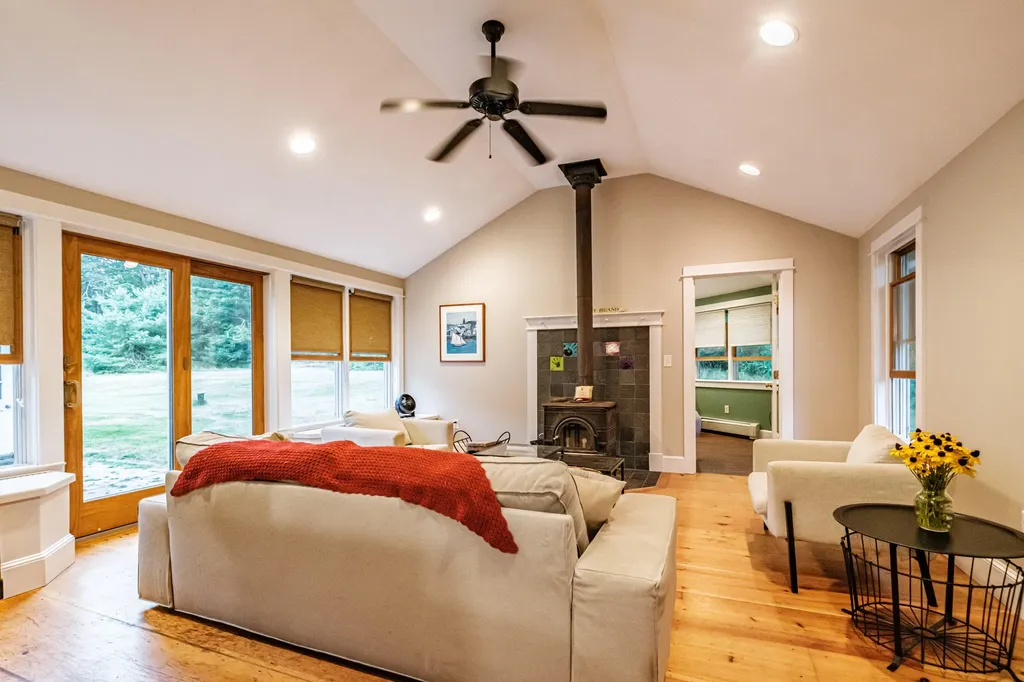 466 Ledge Road Yarmouth ME 04096