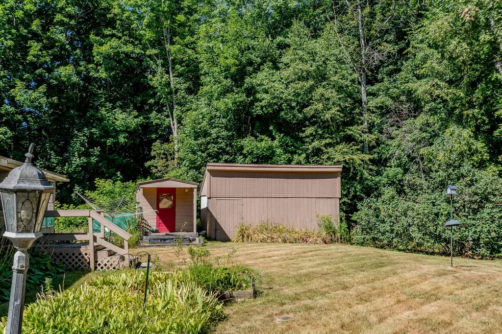 490 Essex Street Dover-foxcroft ME 04426