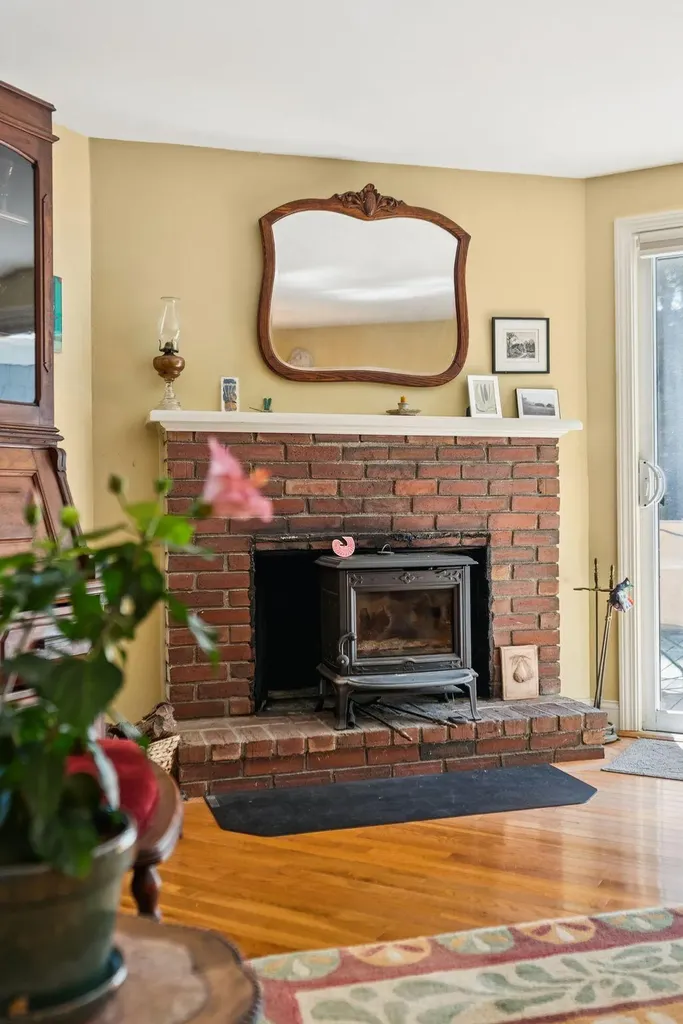 36 Longfellow Avenue Brunswick ME 04011