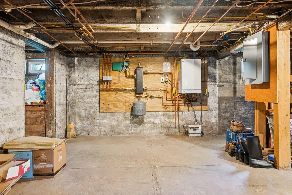 36 Longfellow Avenue Brunswick ME 04011