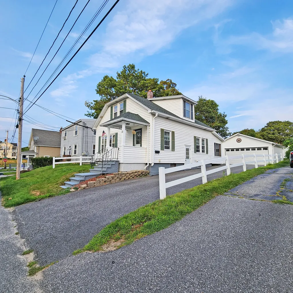 21 Moody Street Lewiston ME 04240